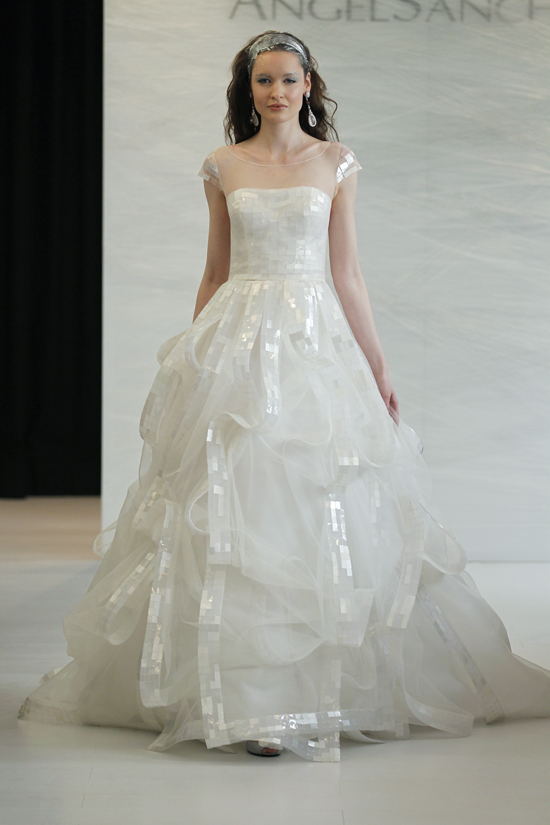 ชุดแต่งงานANGEL SANCHEZ 2013