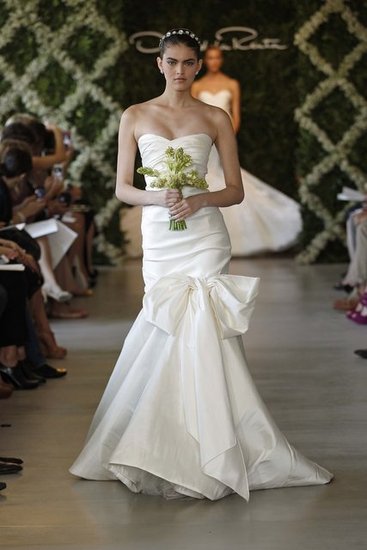 ชุดแต่งงาน OSCAR DE LE RENTA 2013