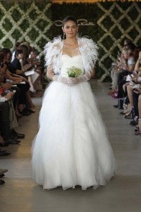 ชุดแต่งงาน OSCAR DE LE RENTA 2013