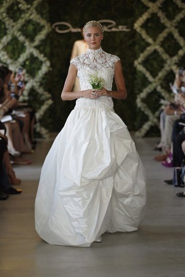 ชุดแต่งงาน OSCAR DE LE RENTA 2013