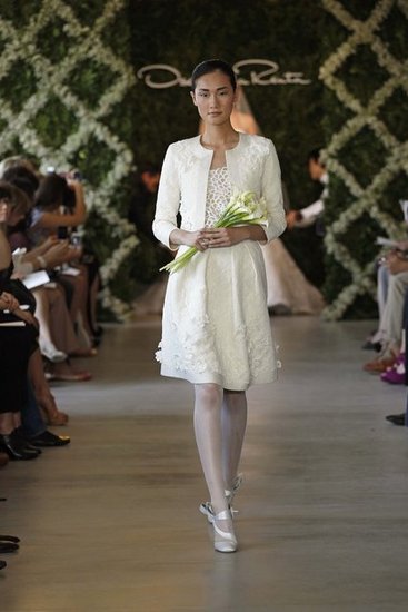 ชุดแต่งงาน OSCAR DE LE RENTA 2013