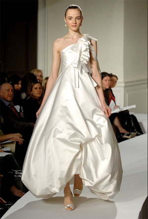 ชุดแต่งงาน OSCAR DE LE RENTA