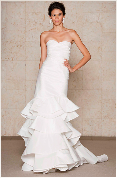ชุดแต่งงาน OSCAR DE LE RENTA