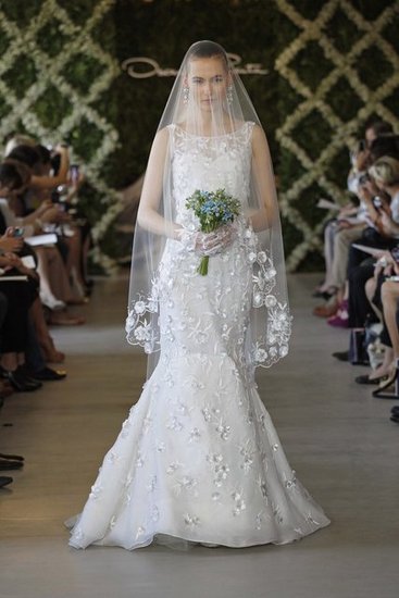 ชุดแต่งงาน OSCAR DE LE RENTA 2013