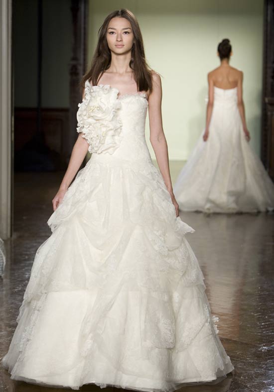 ชุดแต่งงาน VERA WANG