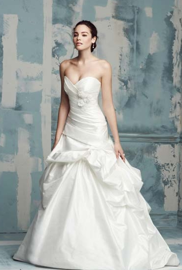 ชุดแต่งงาน ชุดแต่งงาน