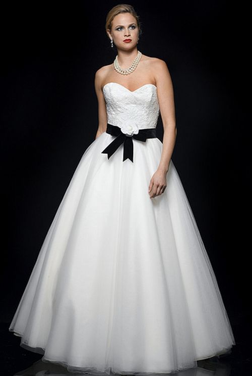 ชุดแต่งงาน ชุดแต่งงาน