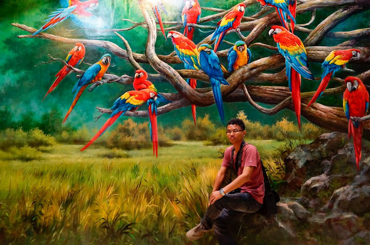 Art in Paradise