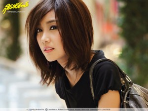 ผมสั้นประบ่า