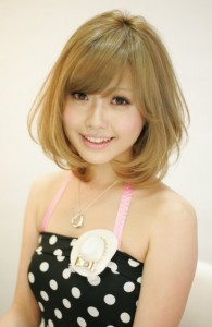 ผมสั้นประบ่า