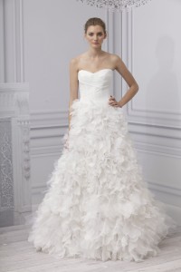 ชุดแต่งงาน MONIQUE LHUILLIER 2013